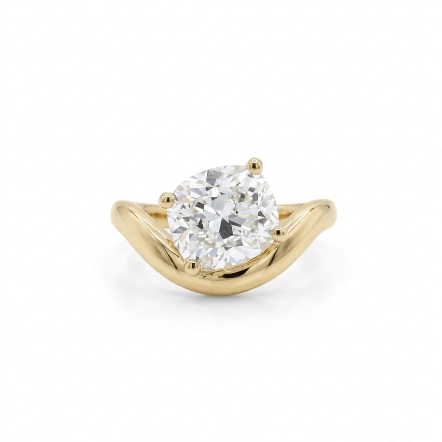 Cushion Cut Diamond Wavy Ring
